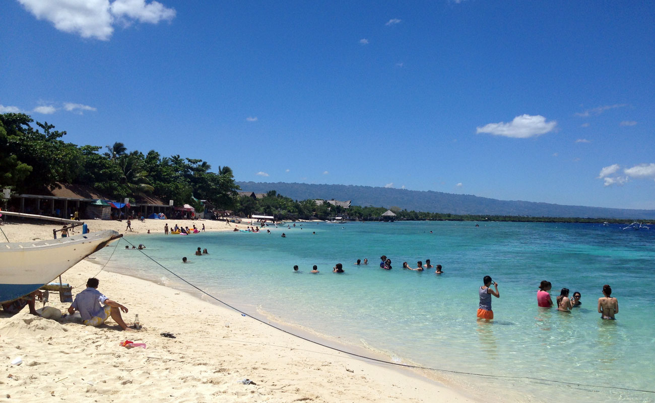 MOALBOAL BEACH. While the destination islands of Bantayan and Malapascua recover from super typhoon Yolanda, the Provincial Government encourages tourists to visit other Cebu attractions like the beaches in Moalboal. (Photo by Max Limpag)