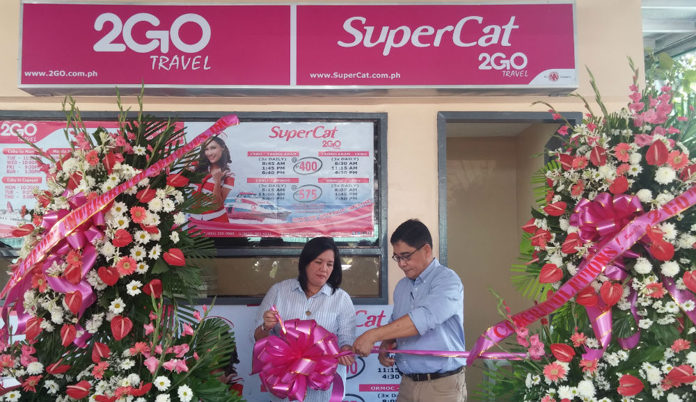Angelito M. Salvio, 2GO general manager, leads the inauguration of the Supercat ticketing office in Pier 1, Cebu City.