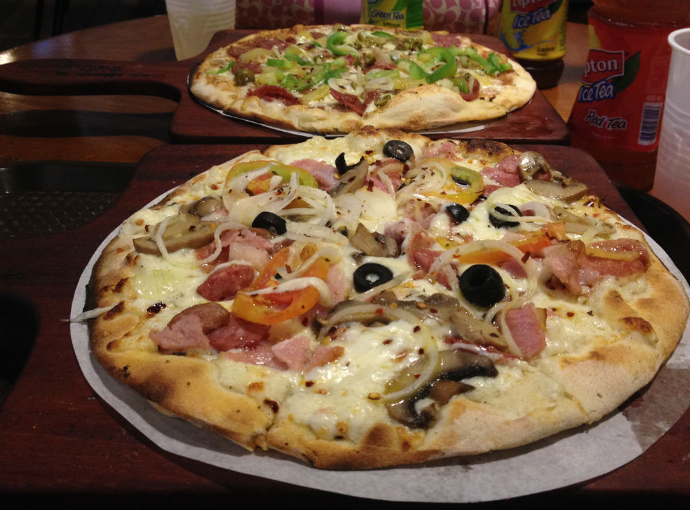 It's make your own pizza at Pizza Republic Cebu.
