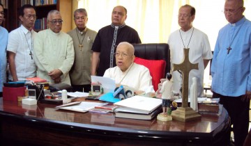 Cebu News Digest: Feb. 17, 2015: Vidal supports dialog, not resignation of President Aquino: Cebu Archdiocese clarifies; Church spokesman cautions group against misrepresentation