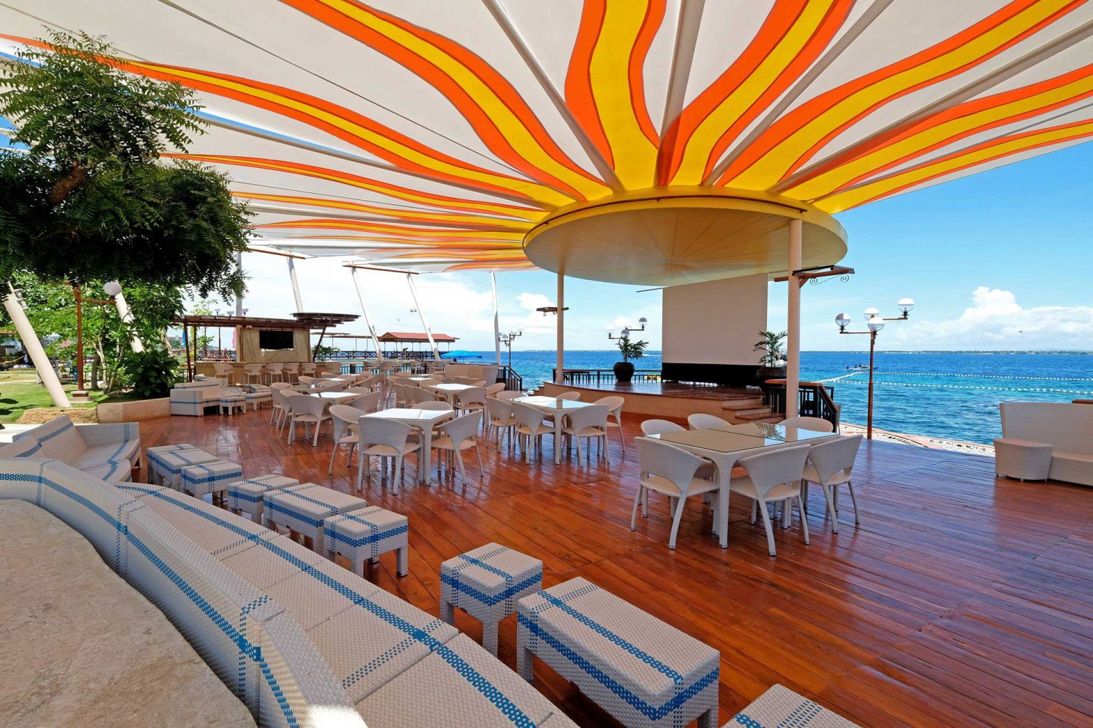 Jpark presents beach fun, yacht cruise, top DJs in Havana by the Sea party