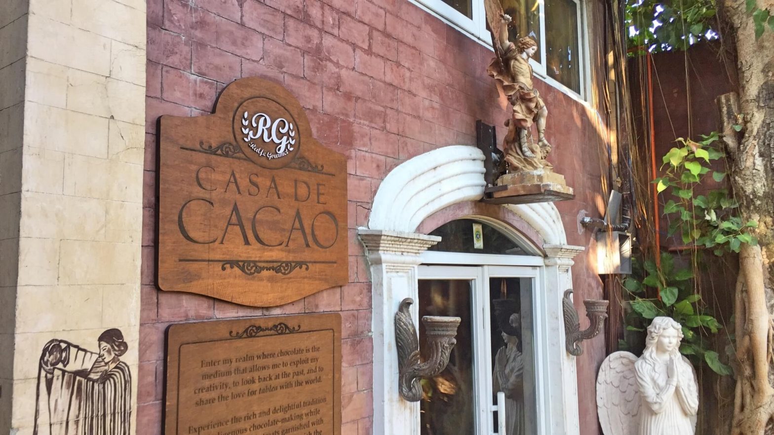 Casa de Cacao offers tablea tales, chocolate indulgence