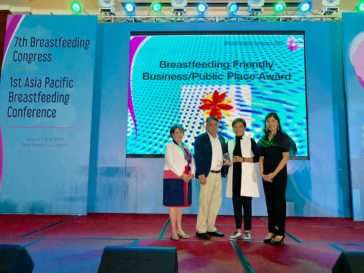 AWARD FOR MCIA. (From left) PPS President Dr. Salvacion Gatchalian, GMCAC Safety, Quality Head John Binamira, GMCAC Terminal Operations Head (T1) Nenette Castillion, and Dr. Claire Pascual from the PPS Breastfeeding Committee during the awarding.