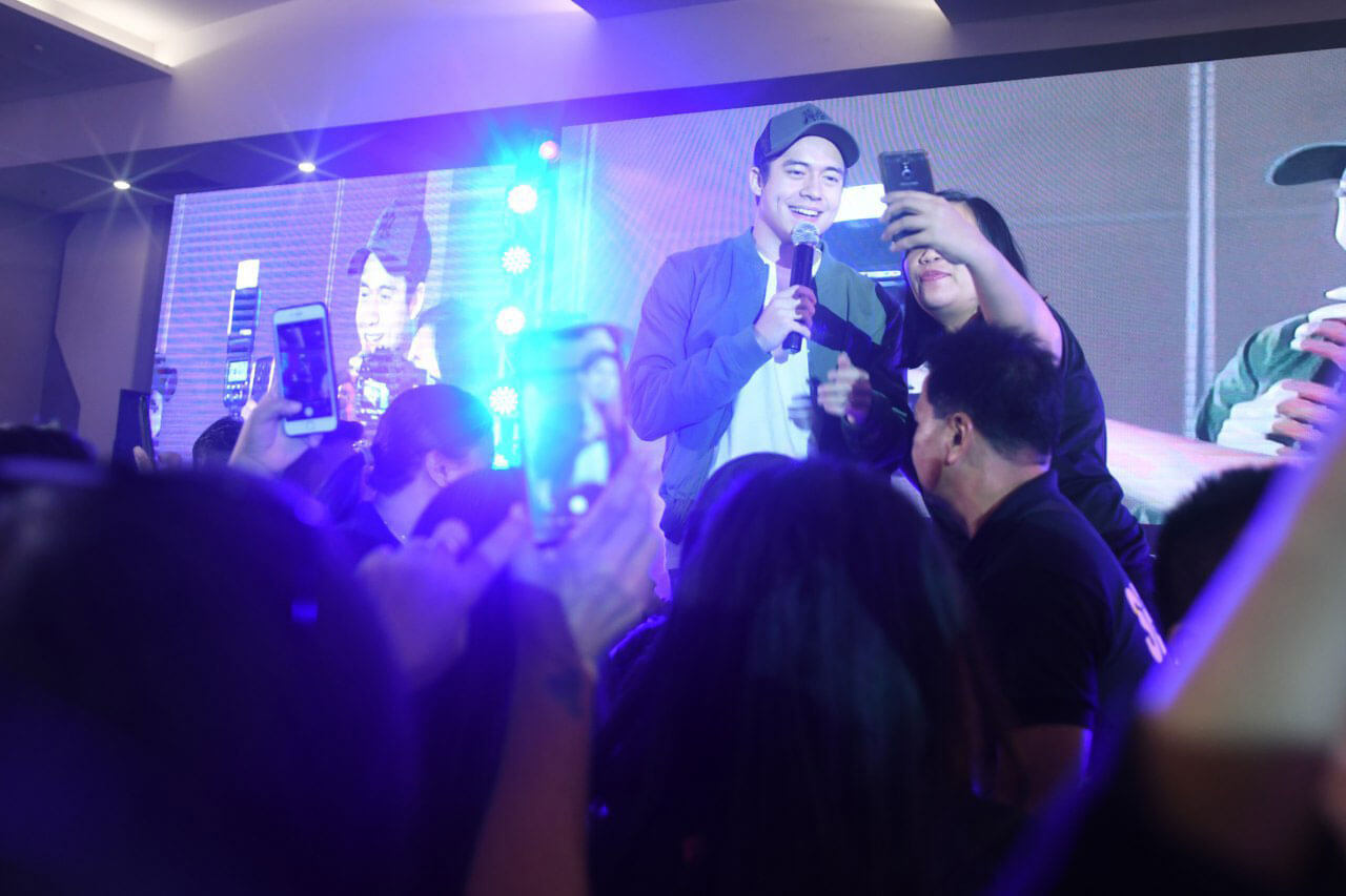 Actor Jameson Blake serenades the retailers during the Amazing Ka-Partner convention held at SMX Davao.