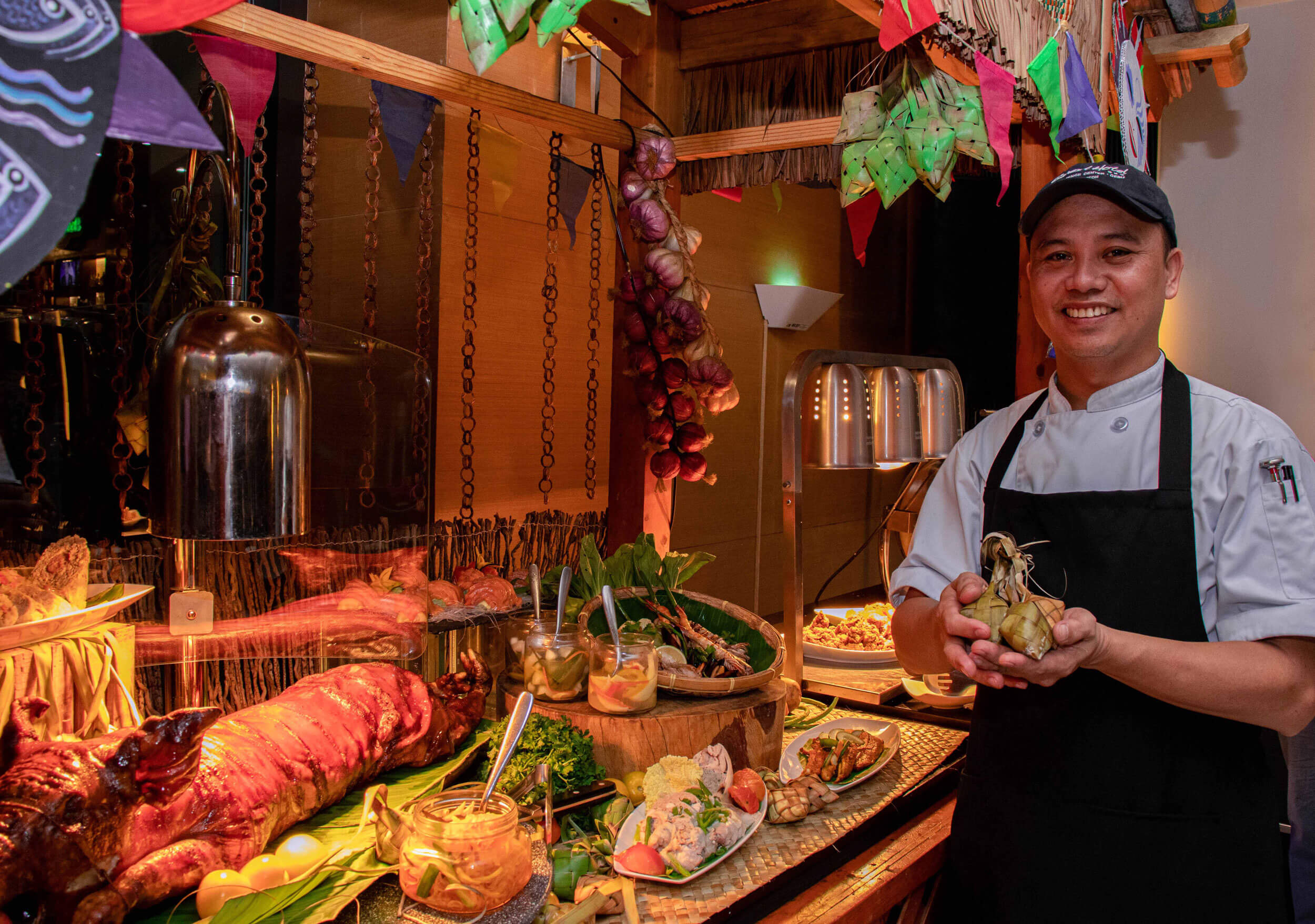 Quest Hotel Cebu’s all-day dining restaurant Pusô Bistro & Bar sets a hearty Cebuano spread of seafood and lechon for the Sinulog Fiesta Buffet from January 17 to 19. The Sinulog Lunch Buffet is at P850 net per person and the Sinulog Dinner Buffet is at P1,200 net per person. 