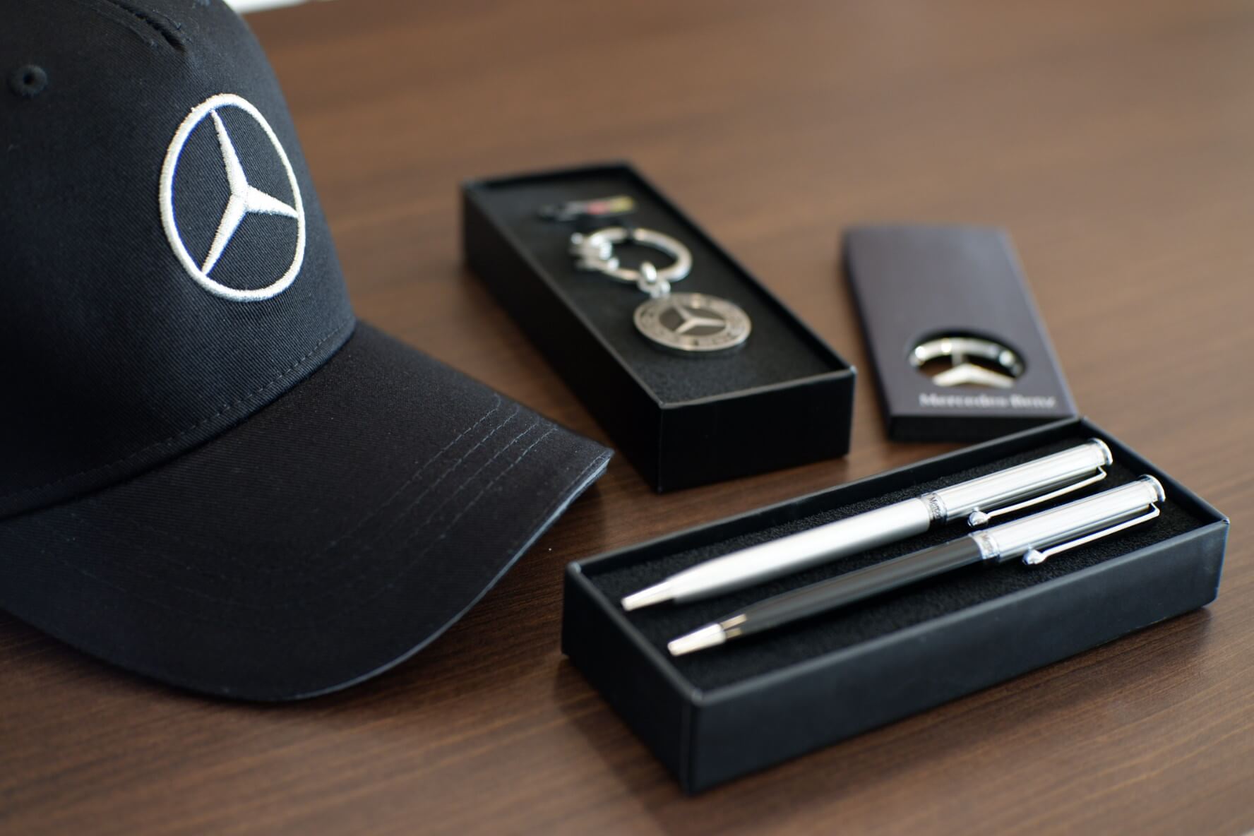 Women who avail of the offerings will be entitled to a choice of exclusive Mercedes-Benz merchandise and premium vouchers from tie-up partners.