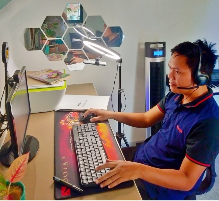 Teacher Mark Caintic said, “the stable internet connection from PLDT helped our family to do our work and responsibilities in this time of pandemic.”