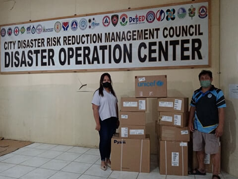 Cebu Pacific helped UNICEF’s Typhoon Odette Emergency Response by providing airlift support of Water, Sanitation and Hygiene supplies to affected areas in Palawan.  Photo credit: CDRRMO Puerto Princesa
