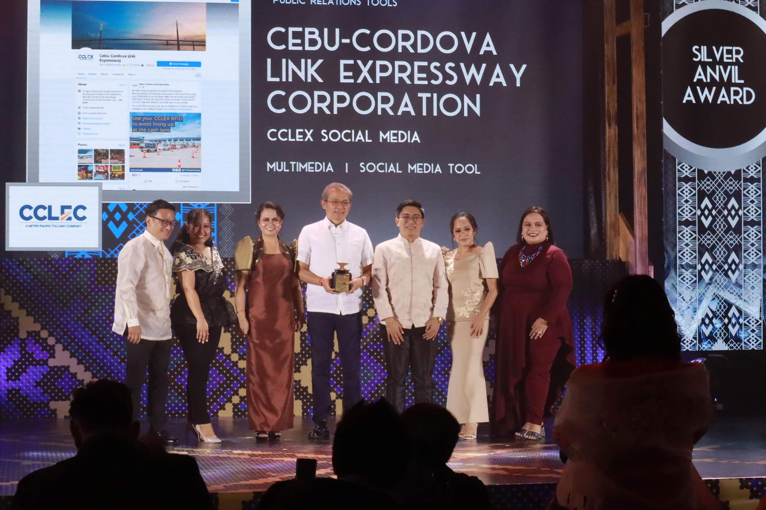 SILVER ANVIL. The CCLEC team receives a Silver Anvil for its use of social media to highlight the benefits of the Cebu-Cordova Link Expressway. Accepting the awards for CCLEC are President and General Manager Allan G. Alfon (center) and the CCLEC Communications and Stakeholders Management (CSM) team – Jasmin G. Suma-oy, Princess Dawn H. Felicitas, Imare Sheen B. Gutang, Kendall A. Roa, and Carryl D. Alpuerto.